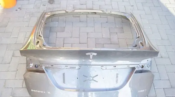Tesla Model X Tailgate/trunk/boot lid