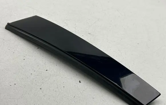 Volvo V40 Rear door glass trim molding 31391186