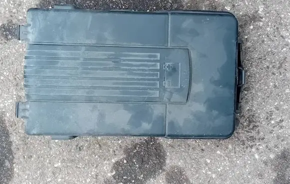 Volkswagen Golf VI Battery box tray cover/lid 1K0915443A