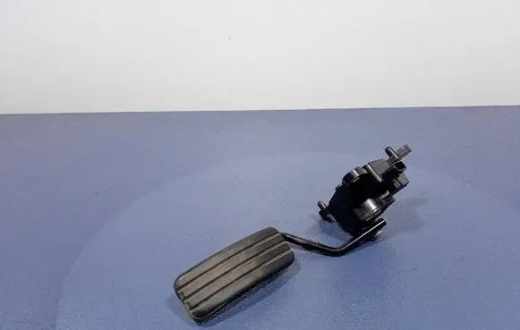 Renault Kangoo II Accelerator throttle pedal 8200436864