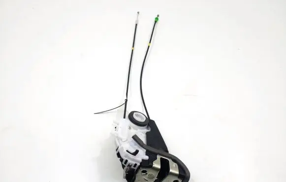 Toyota Yaris Rear door lock 690500D310