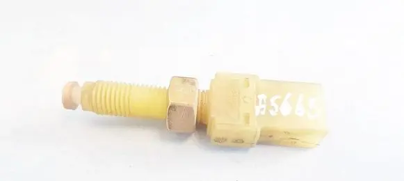 Audi A4 S4 B5 8D Brake pedal sensor switch 443945515