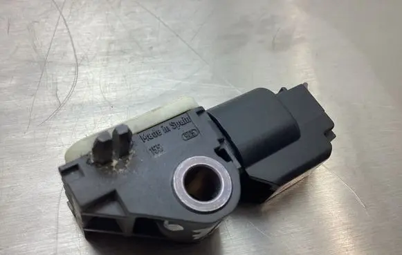 Volvo V70 Airbag deployment crash/impact sensor 31264395 702832 251109