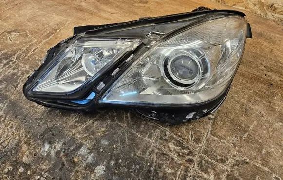 Mercedes-Benz E W212 Headlight/headlamp A2128205761