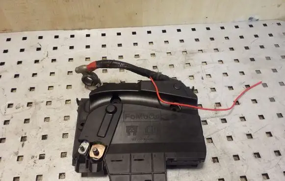Ford Kuga II Fuse module 1802319041