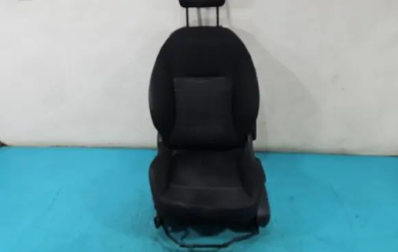 Peugeot 208 I Front driver seat IMPRK1551459
