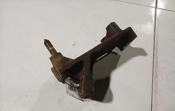 Hyundai Santa Fe Engine mounting bracket 