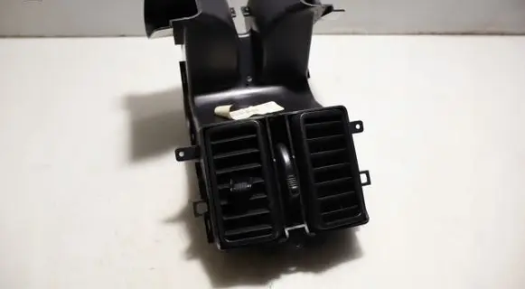Rear air vent grill