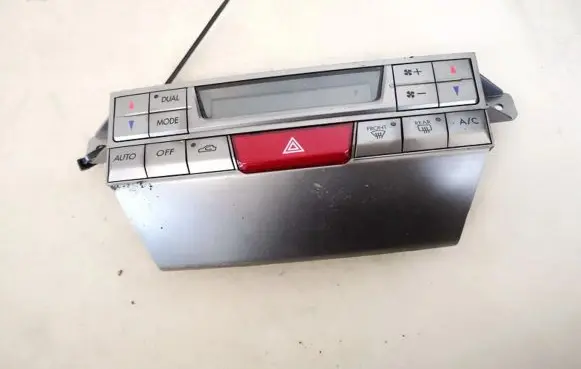 Subaru Legacy Climate control unit 72311aj030 a2v53283934