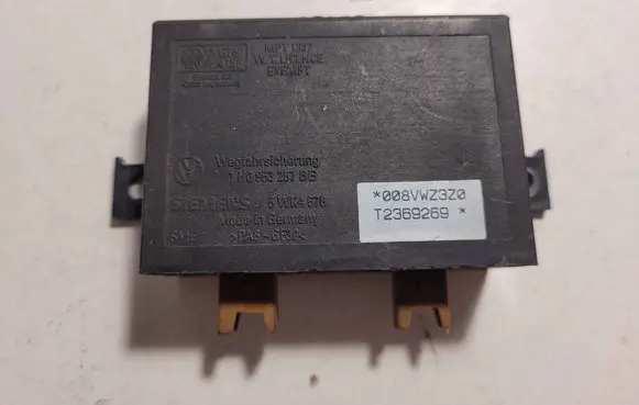Volkswagen Golf III Immobilizer control unit/module 1H0953257BB T2369269 008VWZ3Z0