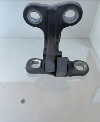 Volvo V50 Front door lower hinge 30766311