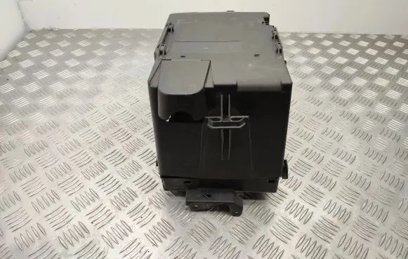 Battery box tray