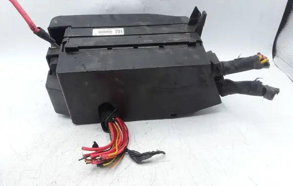 Hyundai Trajet Fuse module 912203A002