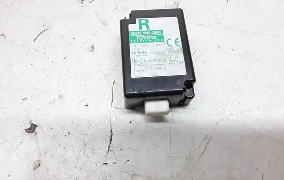 Toyota RAV 4 (XA30) Door control unit/module 8974142220
