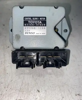Toyota Prius (XW20) Coolant fan relay 8716547020 4993001200