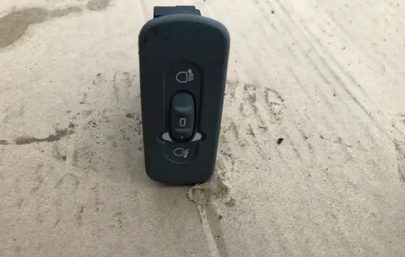 Renault Twingo I Headlight level height control switch 8200191961