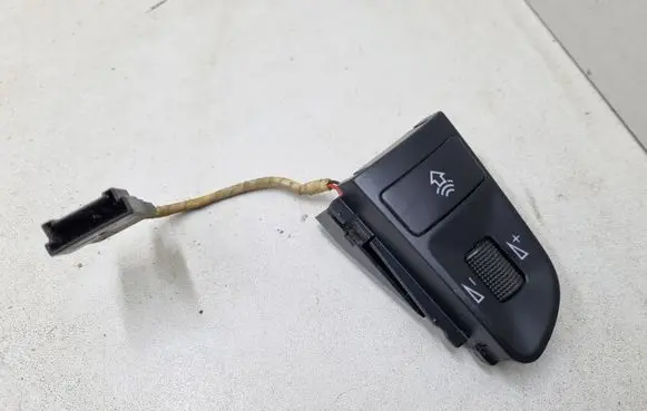 Audi A4 S4 B8 8K Steering wheel buttons/switches 4F0951527D