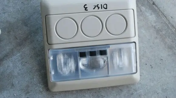 Land Rover Discovery 3 - LR3 Rear seat light L7MTA