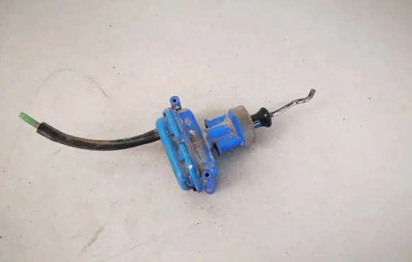 Audi 80 90 S2 B4 Central locking vacuum pump 893862153d