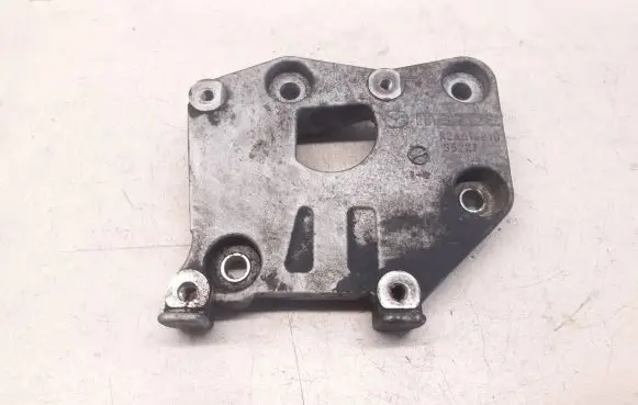 Mazda 6 Engine mounting bracket R2AA15810 S5227