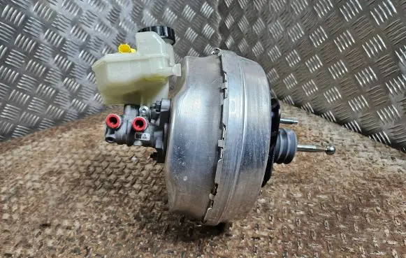 BMW 5 G30 G31 Brake booster 6881093 6871185