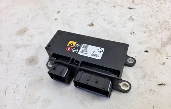 Opel Insignia A Airbag control unit/module 13597092