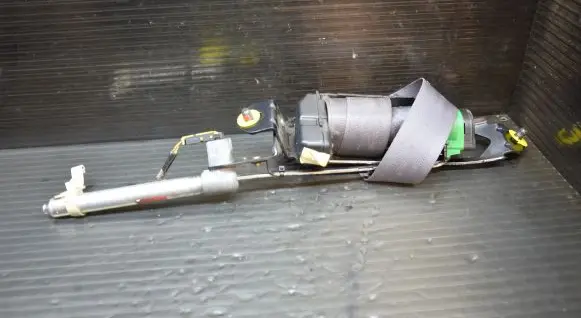 Volvo S80 Front seatbelt 39966466