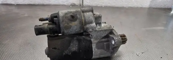 Volkswagen Tiguan Starter motor 02E911023S