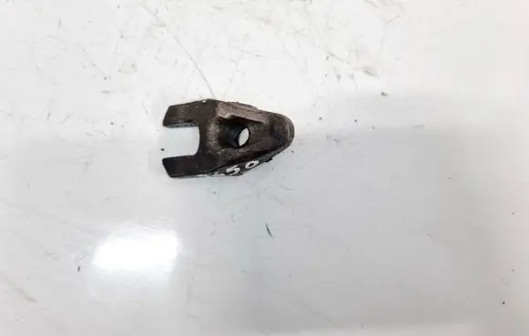 Peugeot 3008 I Fuel Injector clamp holder 