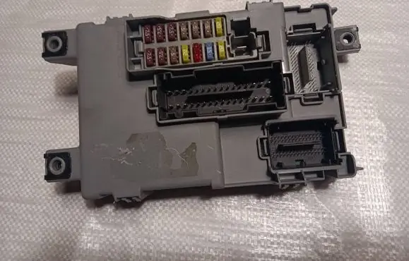 Citroen Nemo Fuse module 01358812080