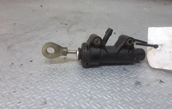 BMW X5 E53 Clutch master cylinder 21526758822