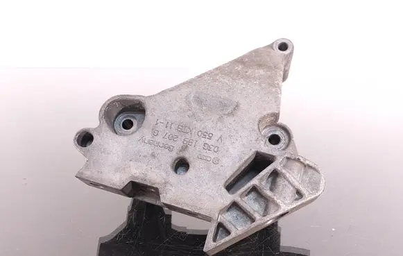 Skoda Octavia Mk2 (1Z) Engine mounting bracket 03G199207G