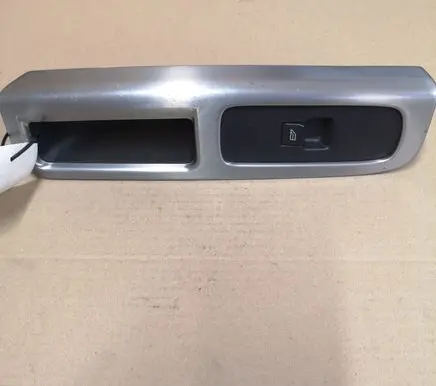 Volvo V50 Electric window control switch 869669