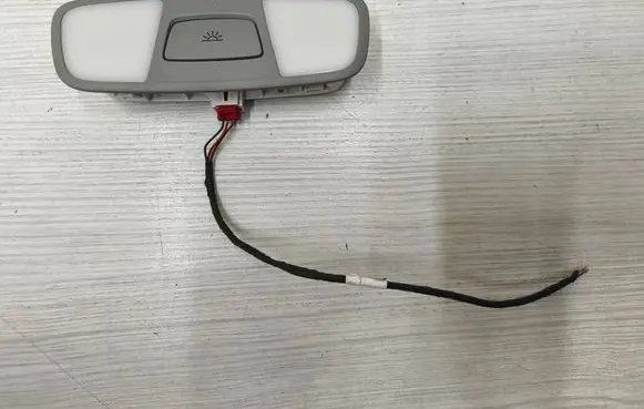 Audi Q2 - Rear seat light 8V0947111
