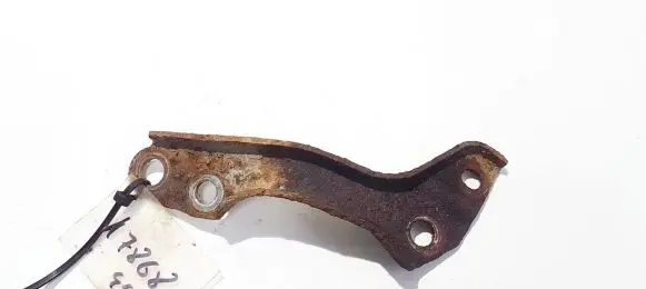 Subaru Outback Bracket in trunk/boot 