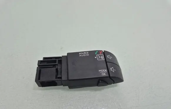 Opel Vivaro Multifunctional control switch/knob 8200850420