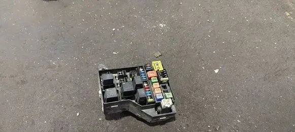Volvo S40, V40 Fuse box set 30859714 72541985