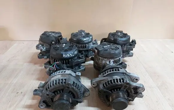 Toyota Auris 150 Generator/alternator 27060-0Y040