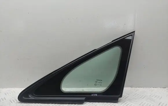 Toyota Verso Front triangle window/glass 621200F010
