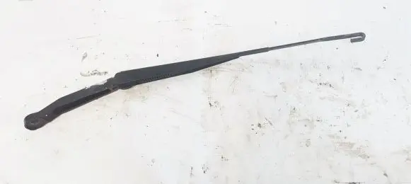 Honda CR-V Front wiper blade arm s9adr