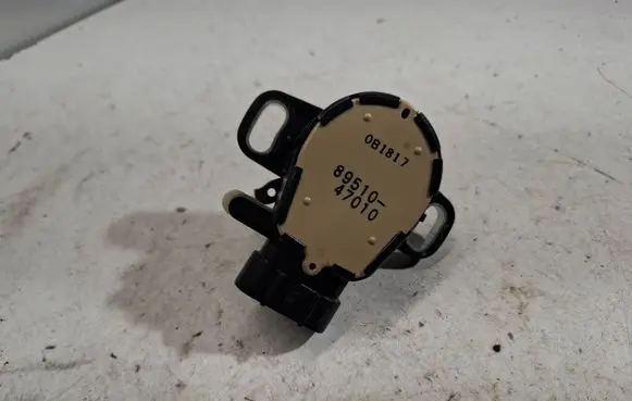 Lexus RX III Brake pedal sensor switch 8951047010