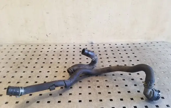 Volkswagen Tiguan Engine coolant pipe/hose 5N0121156C