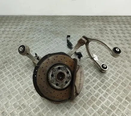 Mercedes-Benz C W205 Front wheel hub A2059058103 A2053322100