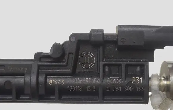 BMW 3 F30 F35 F31 Fuel injector 0261500153 7629174