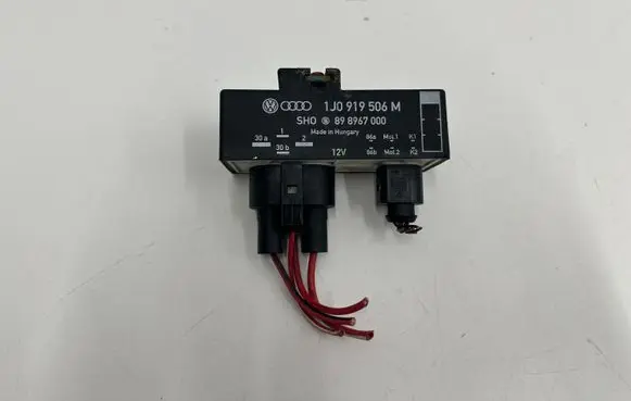 Volkswagen Polo Coolant fan relay 1J0919506M 898967000