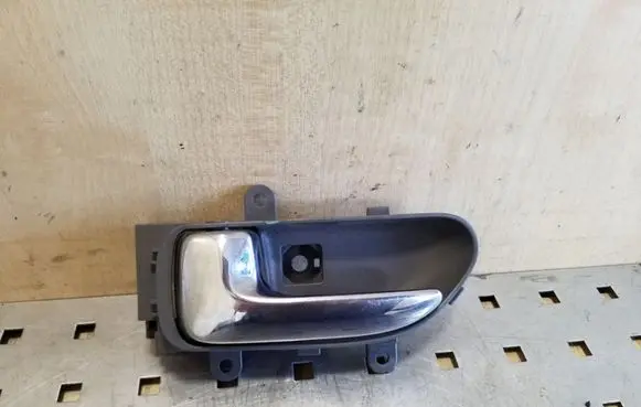 Nissan X-Trail T31 Front door interior handle