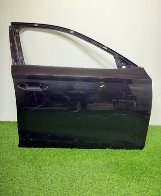 Skoda Octavia Mk4 Front door 5E3831312