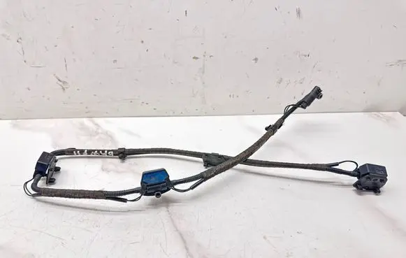 BMW 5 F10 F11 Windshield washer spray nozzle 13264011