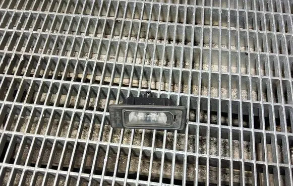 Audi A4 S4 B8 8K Number plate light 4G0943021