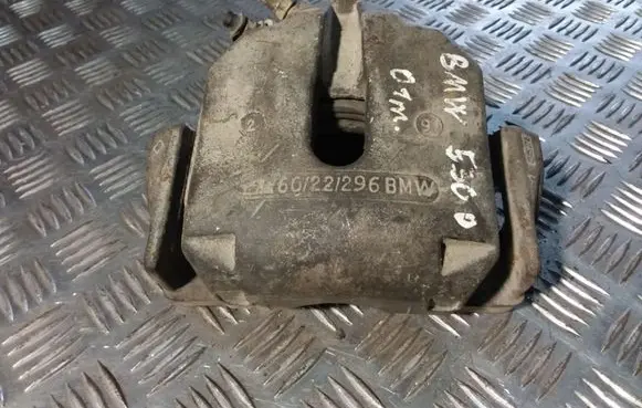 BMW 5 E39 Front brake caliper 6022296